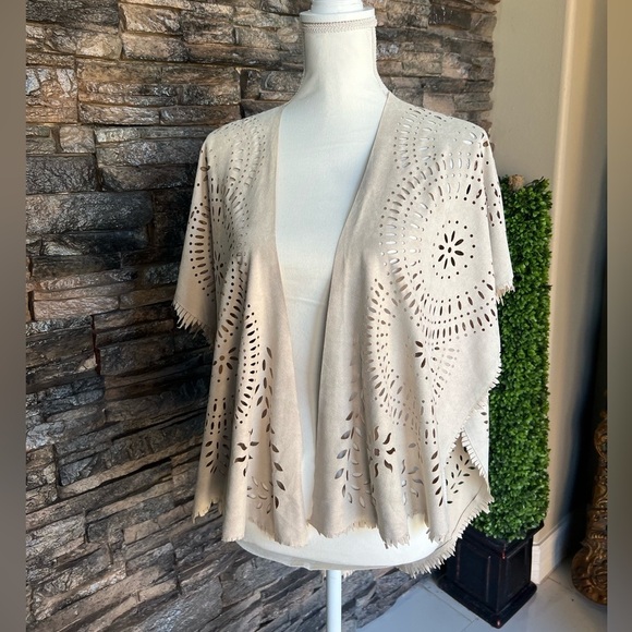 Choies Jackets & Blazers - Choies Cream Crochet Accent Decor